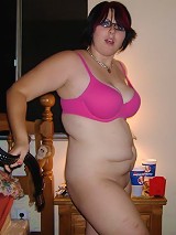 Busty Chubby Babe